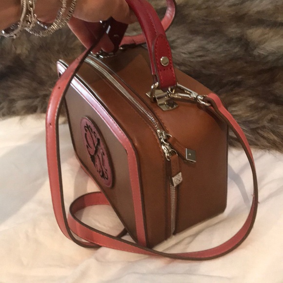 Pleather lunchbox. Really unique and functional - Picture 2 of 7